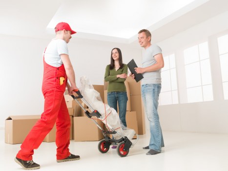 Choosing the right removal truck hire service in Brompton